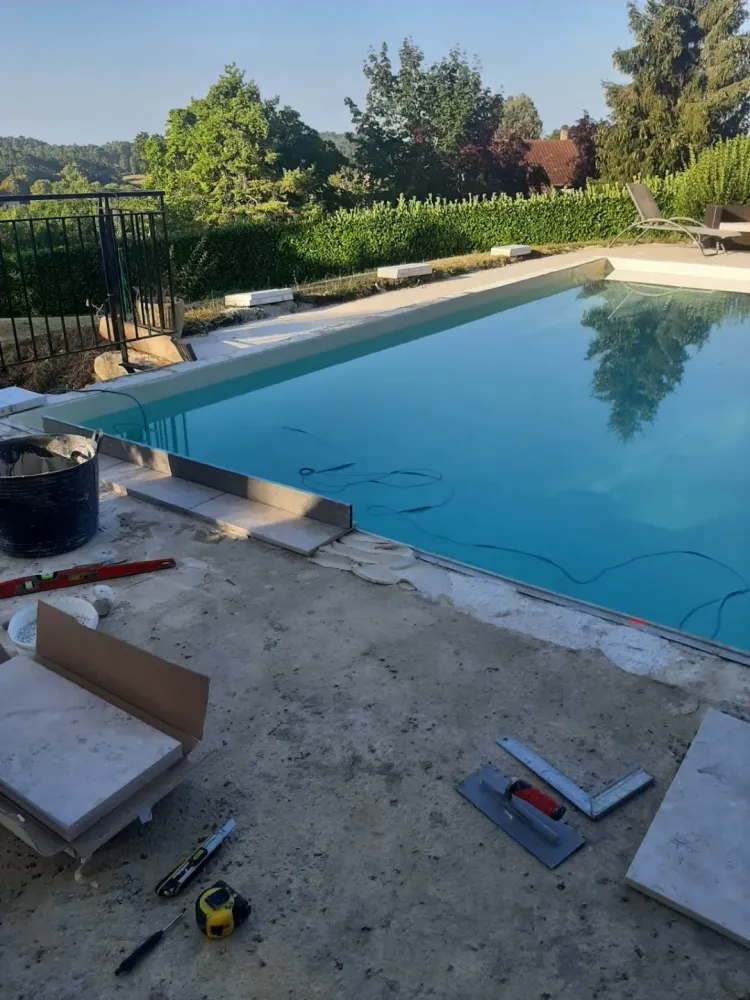 Chantier terrasse et tour de piscine sur plot (4)