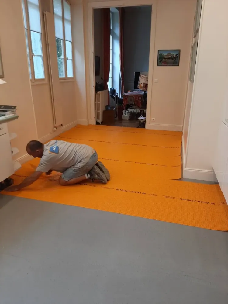 Pose parquet vinylique à Lembras